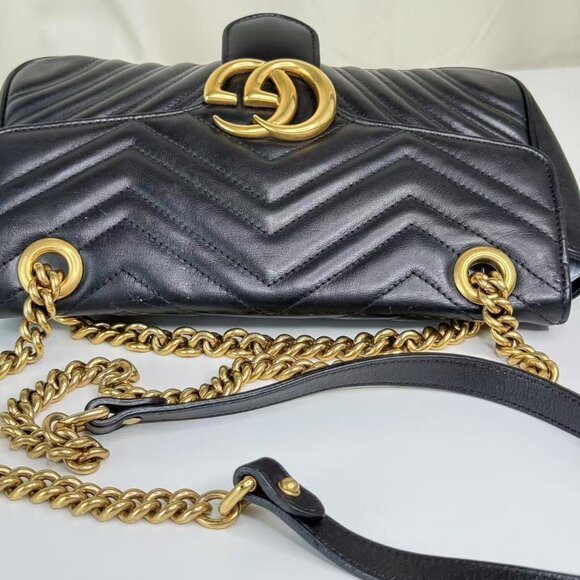 Gucci Black Leather Medium Marmont Shoulder Bag with Gold Hardware - Picture 7 of 9